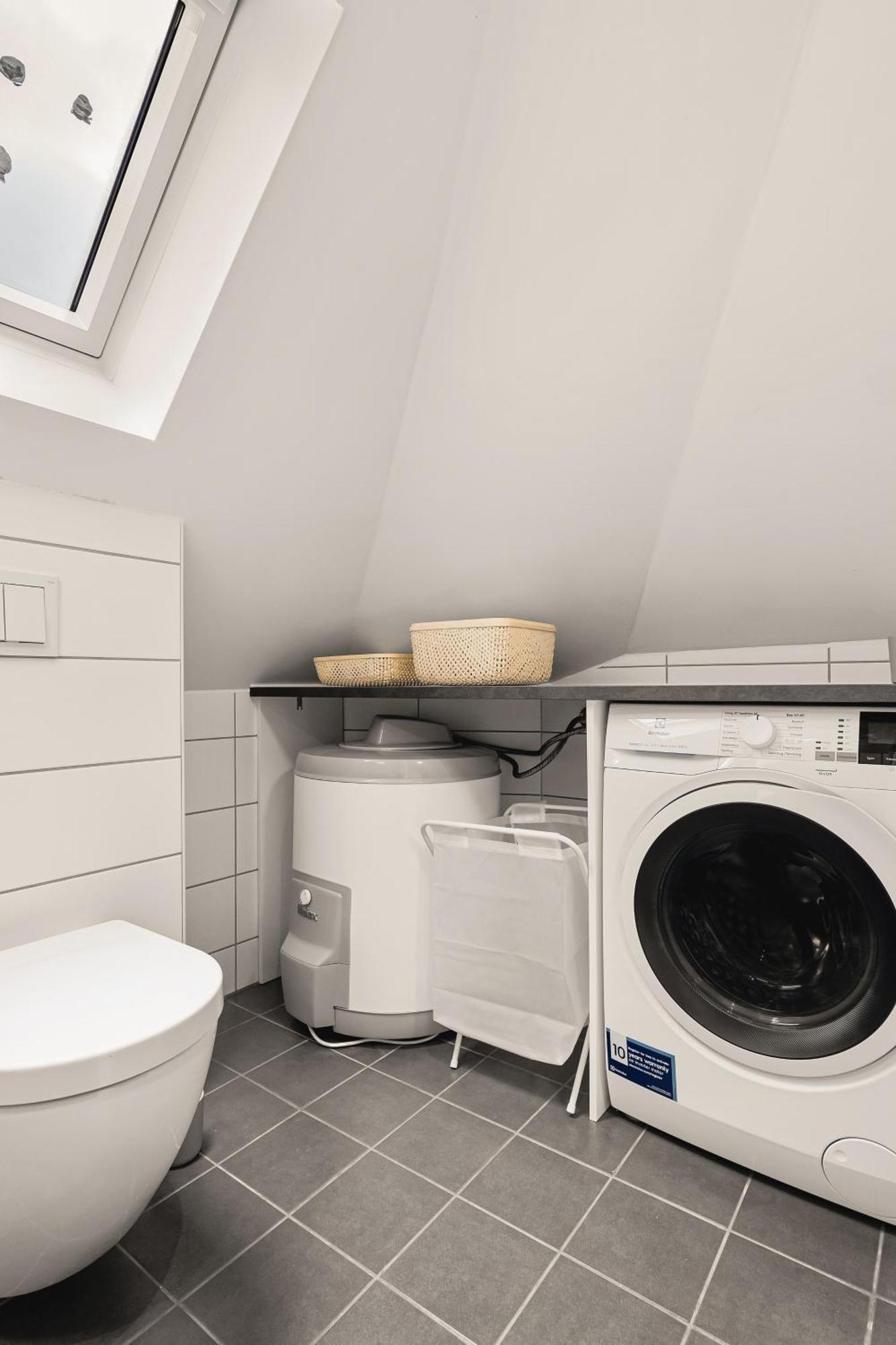 Dinbnb Apartments I 350M To Bryggen I Renovated 2023 I Quiet Top Apart Bergen Bagian luar foto