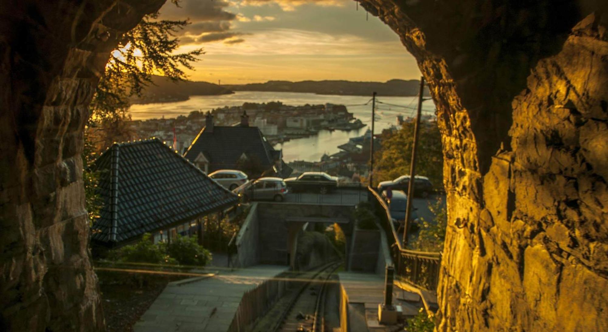 Dinbnb Apartments I 350M To Bryggen I Renovated 2023 I Quiet Top Apart Bergen Bagian luar foto