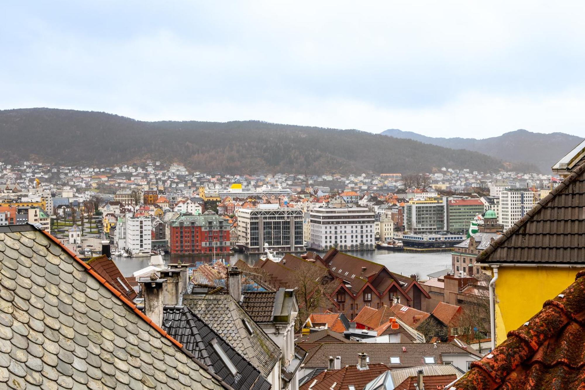 Dinbnb Apartments I 350M To Bryggen I Renovated 2023 I Quiet Top Apart Bergen Bagian luar foto
