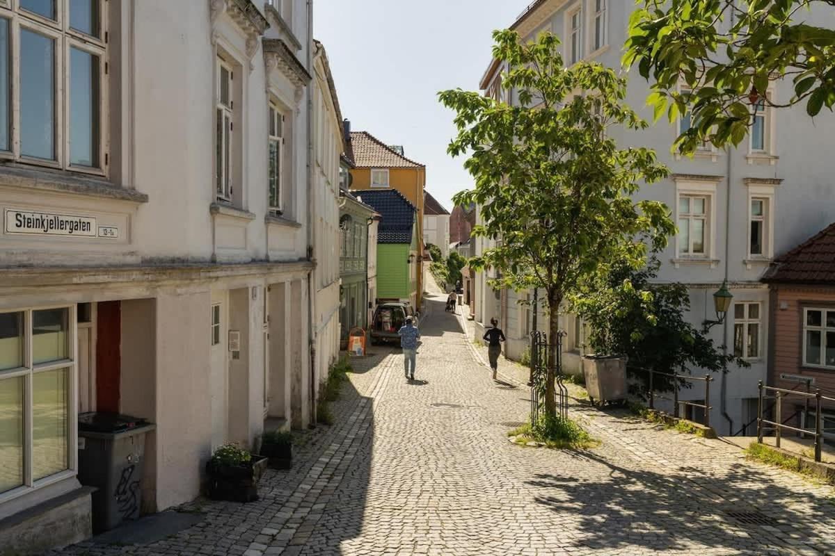 Dinbnb Apartments I 350M To Bryggen I Renovated 2023 I Quiet Top Apart Bergen Bagian luar foto
